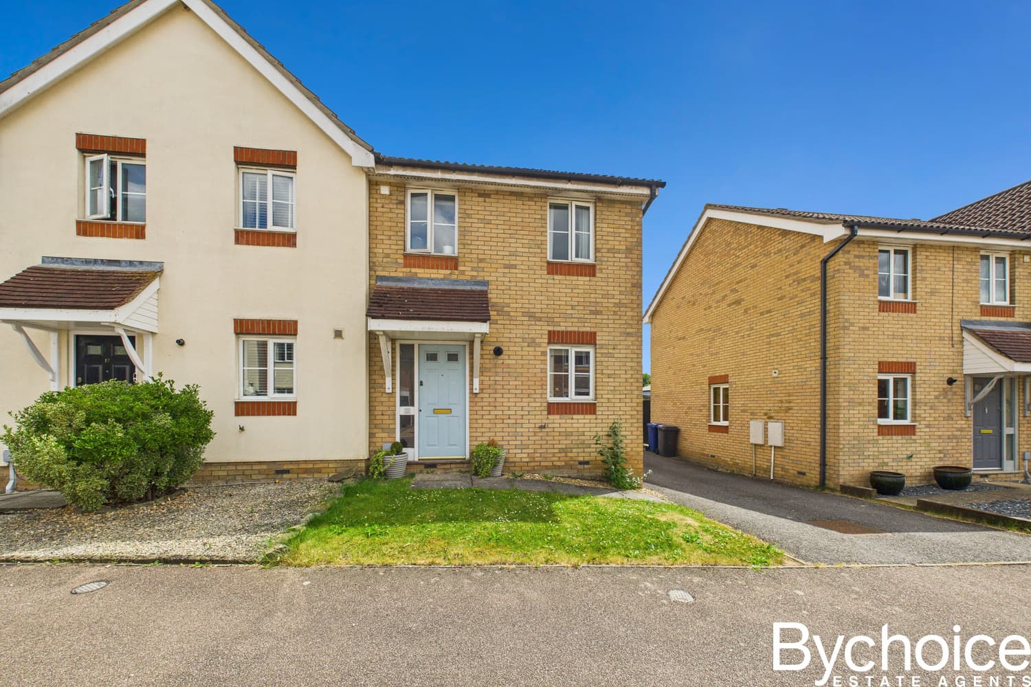 Monarch Close, Haverhill, Suffolk